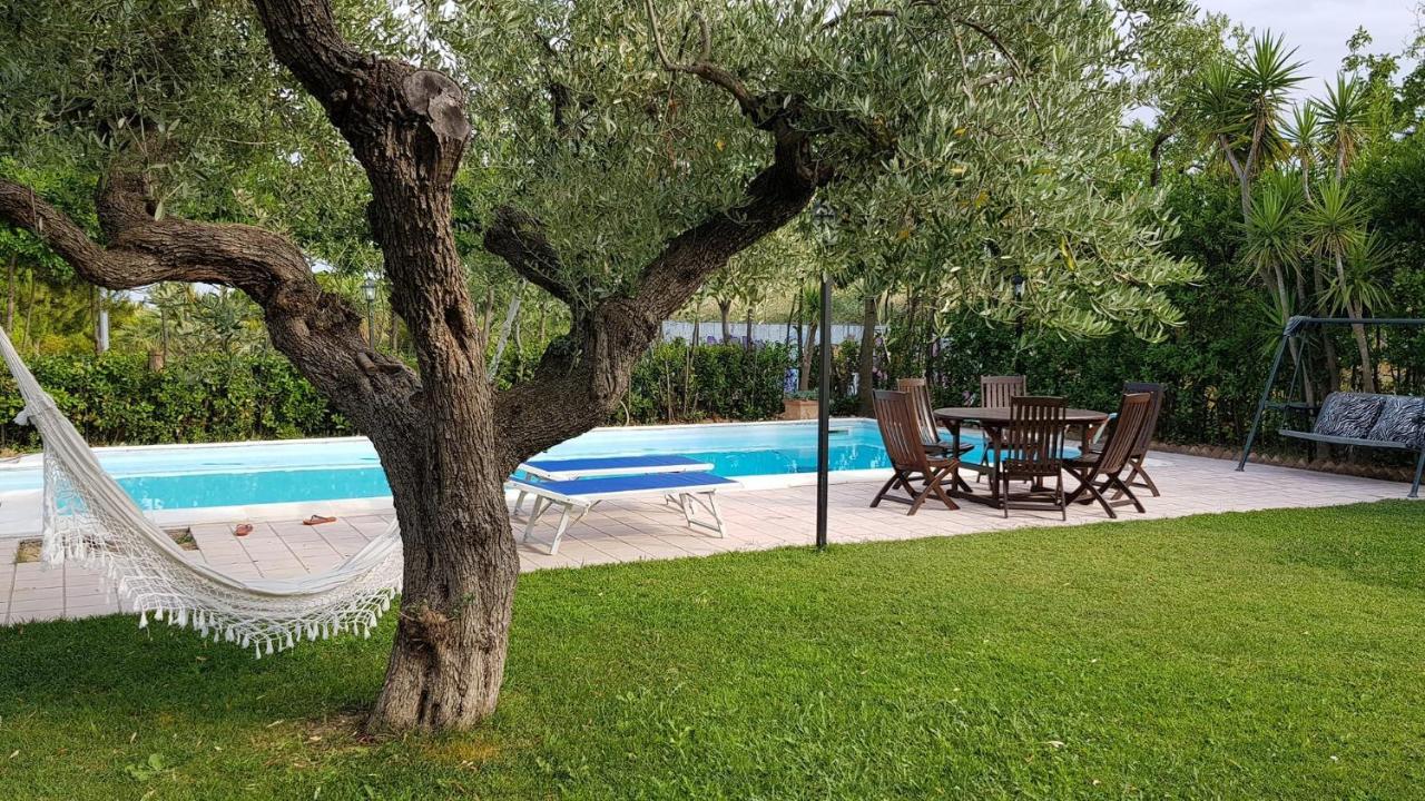 Sinilu B&B Silvi Paese Exterior foto